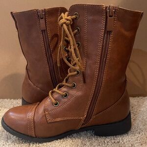 Girls boots
